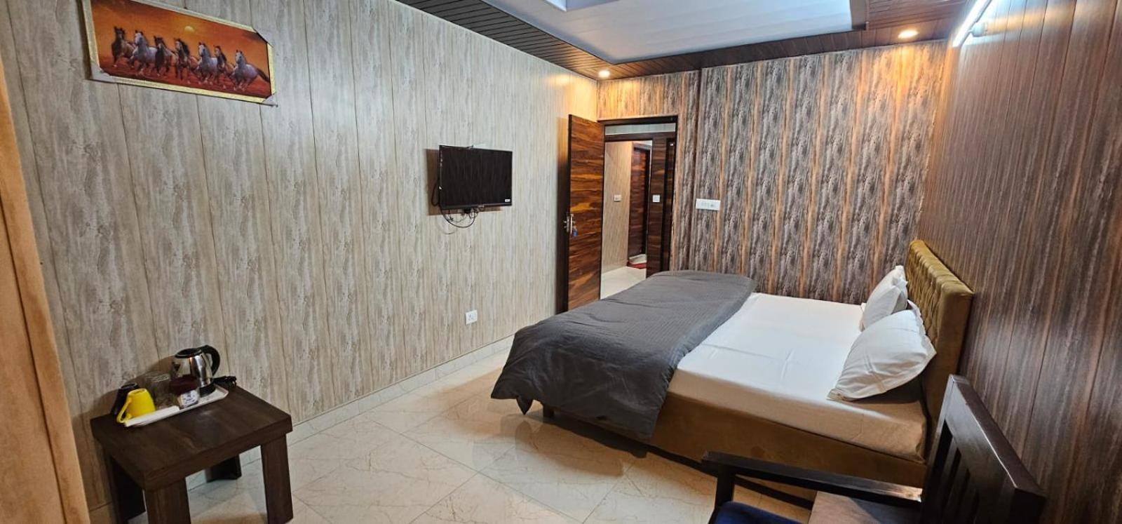 Hotel Mussoorie Gold Mary Exteriér fotografie